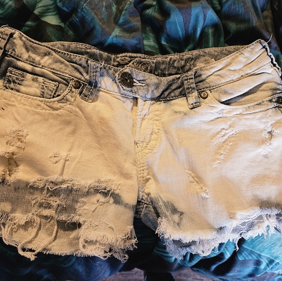 Womens Distressed Silver Jean Shorts - Picture 10 of 13